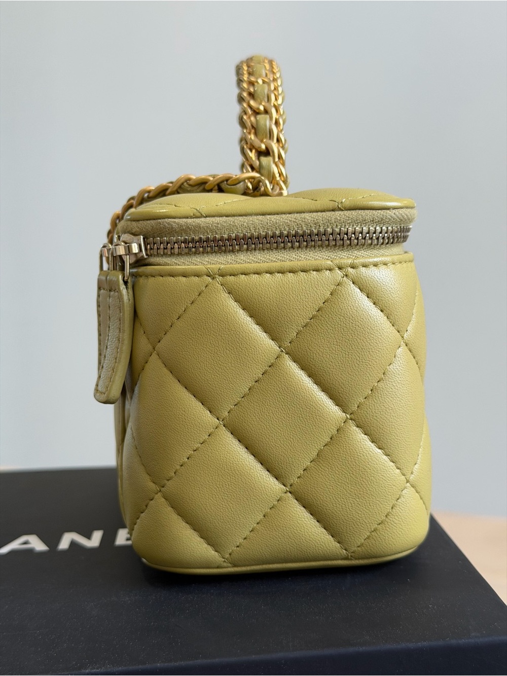 CHANEL Lambskin Pick Me Up Top Vanity Bag in Olive Green with Gold Hardware - Picture 5 of 9